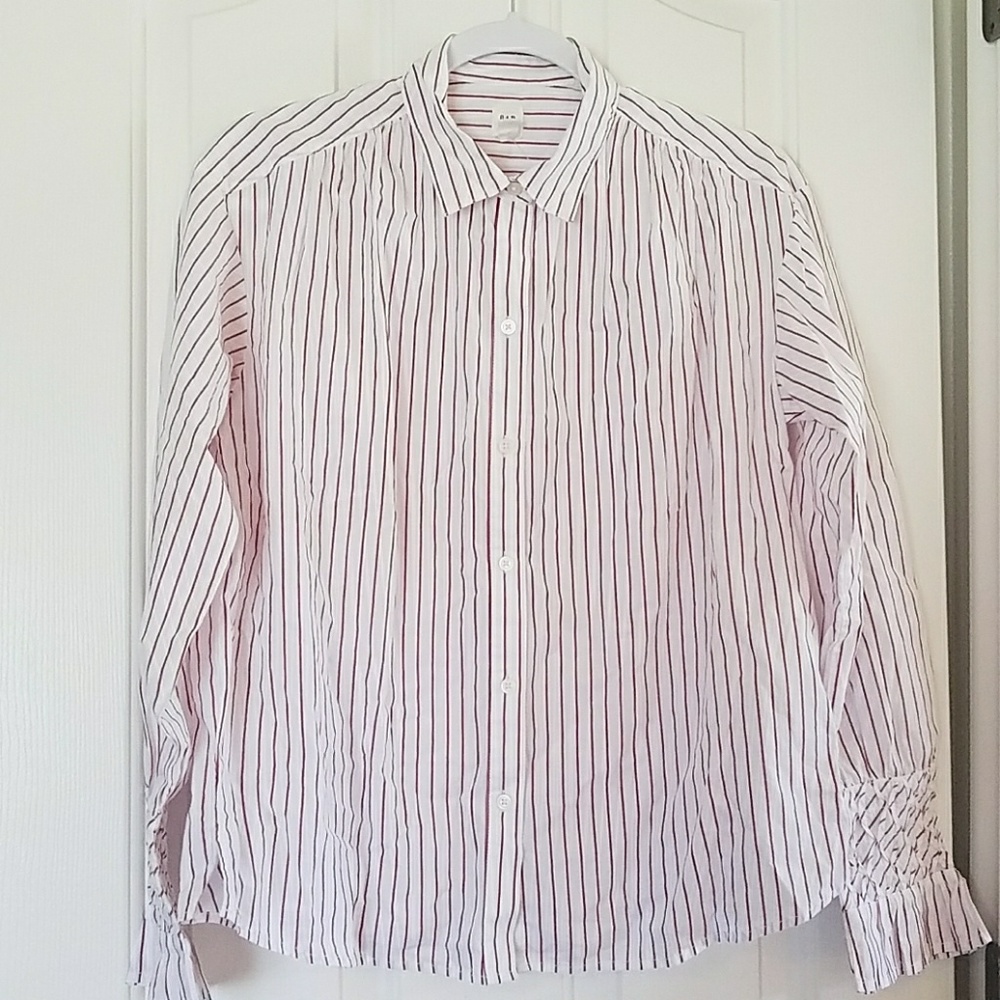 NWT Gap long smock sleeve stripe button down
